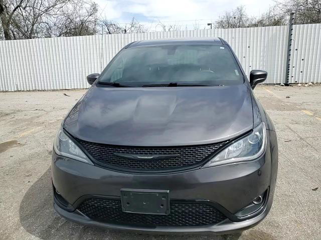 Chrysler Pacifica 2019