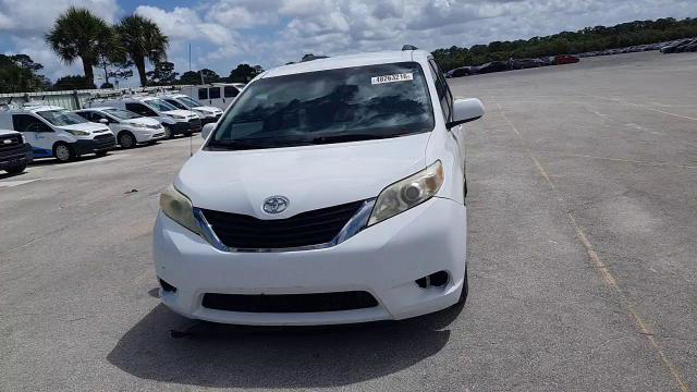 Toyota Sienna 2014