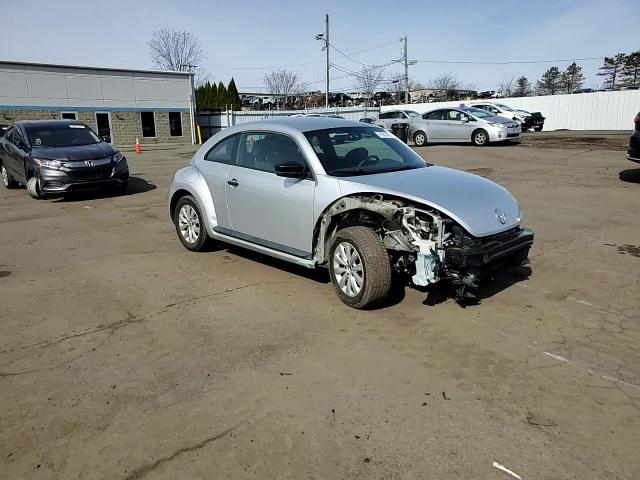 Volkswagen Beetle 2013