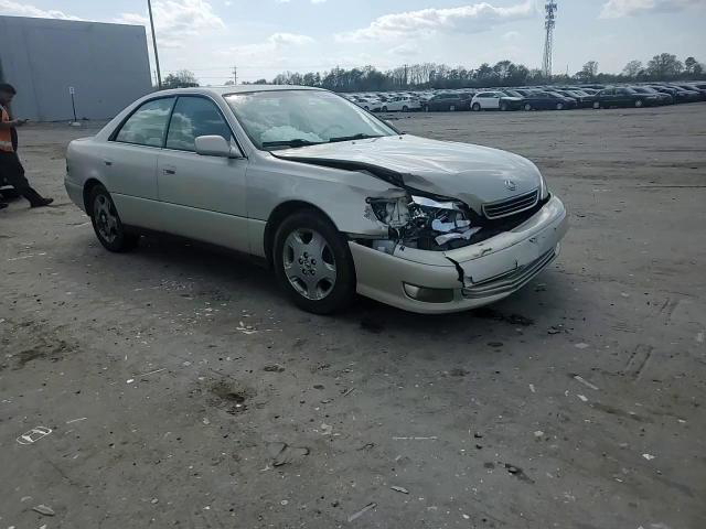 Lexus ES 2001