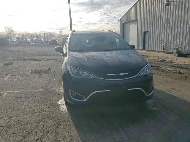 Chrysler Pacifica 2017