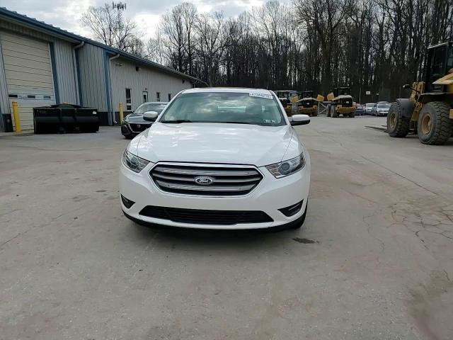 Ford Taurus 2013