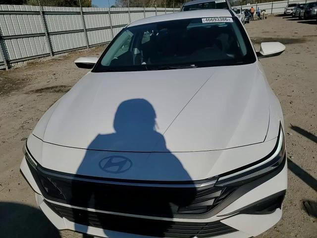 Hyundai Elantra 2025