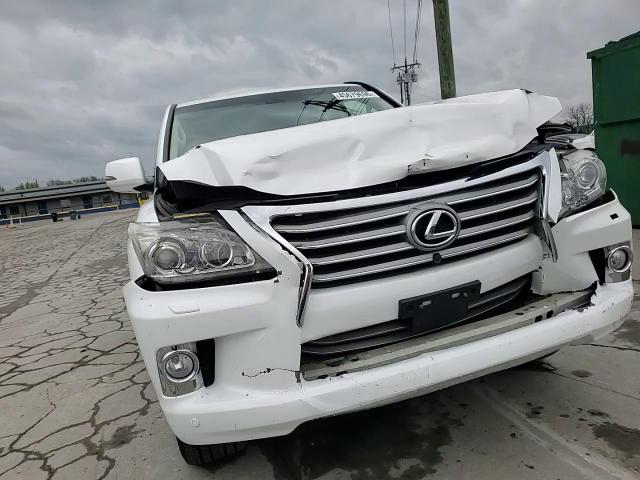 Lexus LX 2013