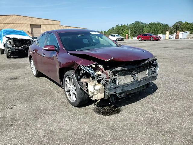 Nissan Maxima 2010