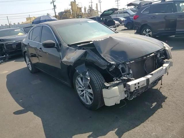 Infiniti G 2013