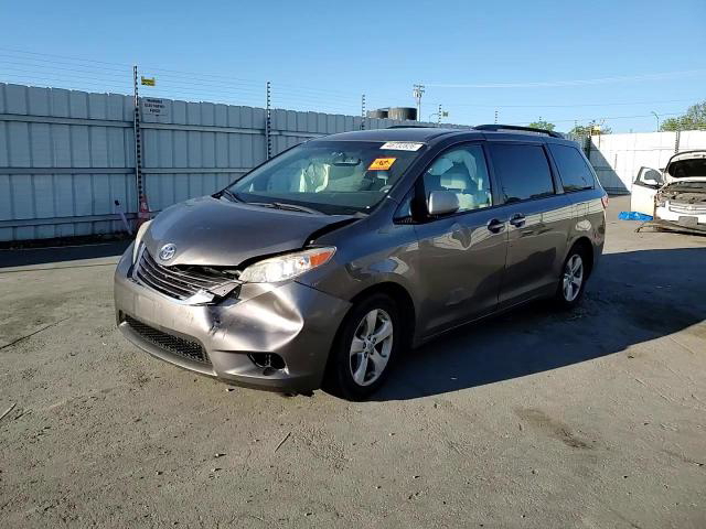 Toyota Sienna 2015