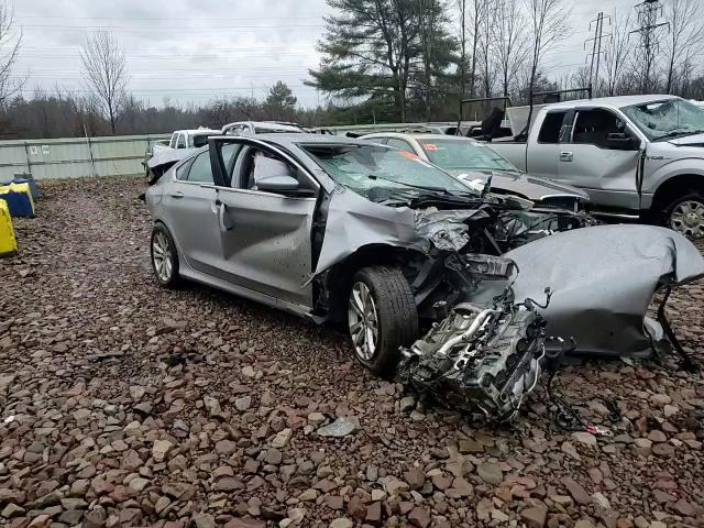 Chrysler 200 2015