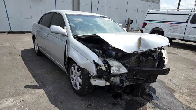 Toyota Avalon 2006