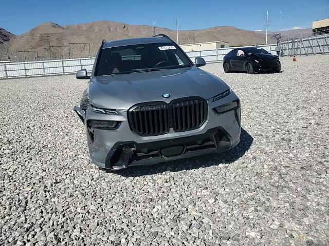 BMW X7 2025