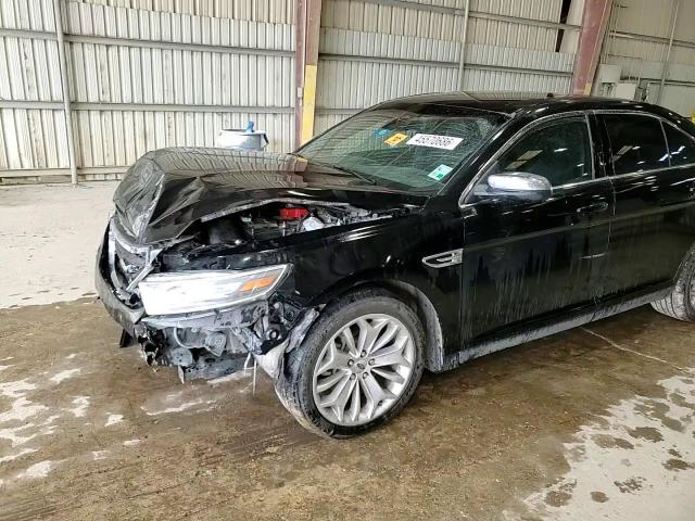 Ford Taurus 2018