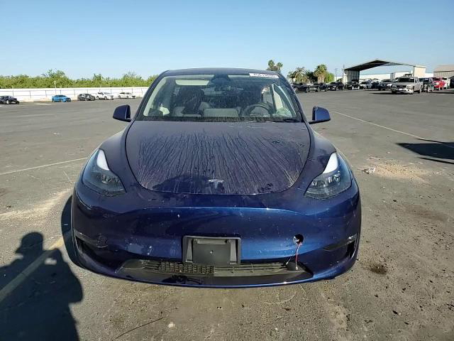 Tesla Model Y 2025