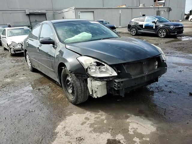 Nissan Altima 2010