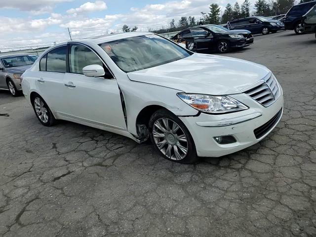 Hyundai Genesis 2010