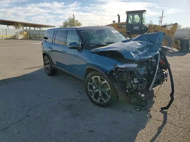 Rivian R1S 2025