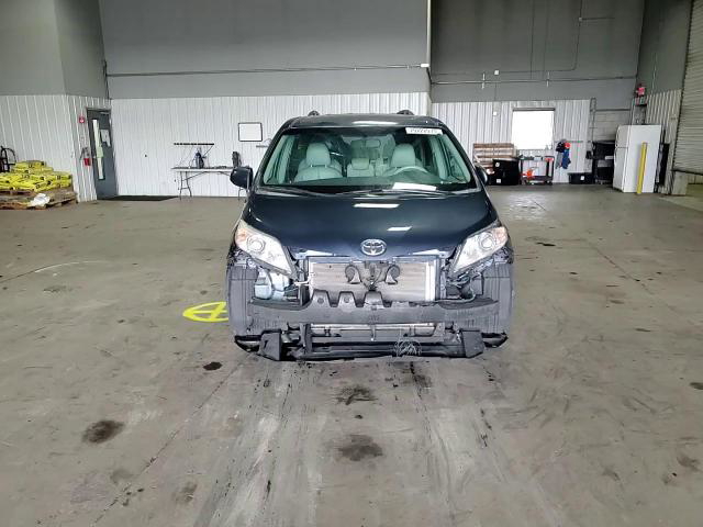 Toyota Sienna 2014
