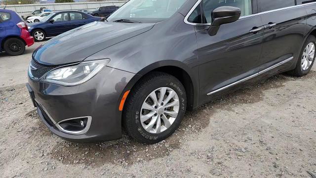 Chrysler Pacifica 2018