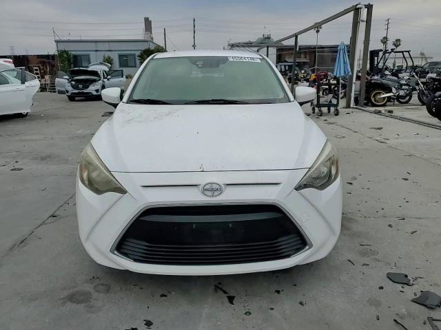 Scion iA 2016