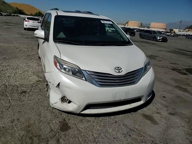 Toyota Sienna 2015