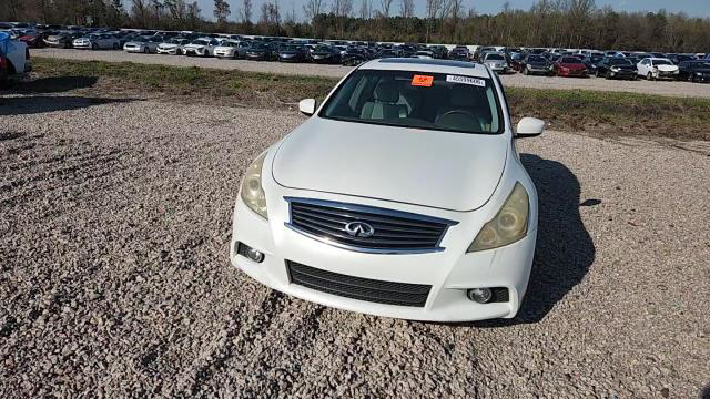 Infiniti G 2010