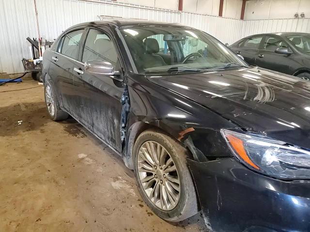 Chrysler 200 2012
