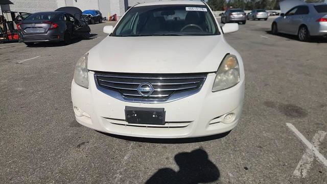 Nissan Altima 2012