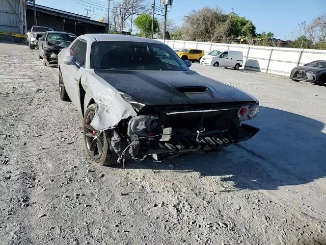 Dodge Challenger 2021