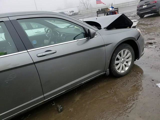 Chrysler 200 2013