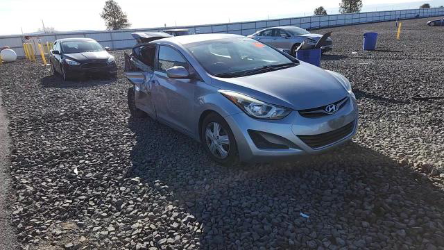 Hyundai Elantra 2016