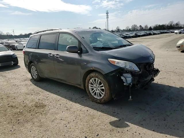 Toyota Sienna 2015