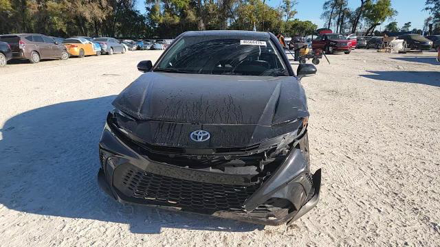 Toyota Camry 2025