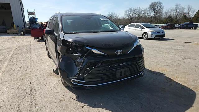 Toyota Sienna 2021