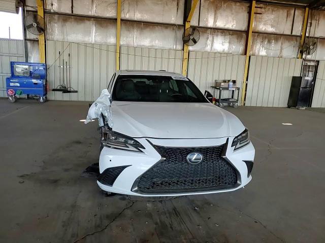 Lexus ES 2019