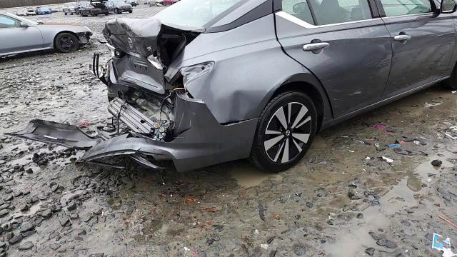 Nissan Altima 2019
