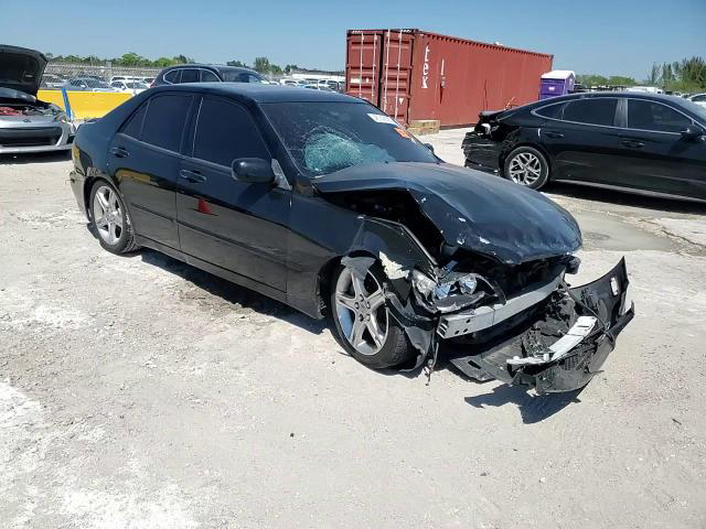 Lexus IS 2005