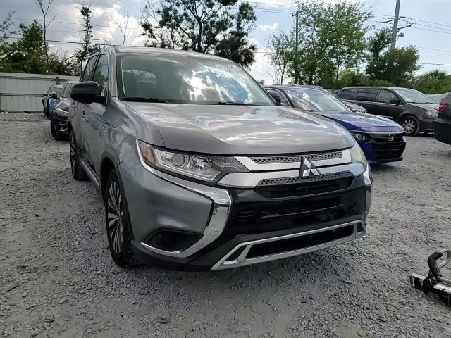 Mitsubishi Outlander 2020