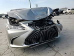 Lexus ES 2019