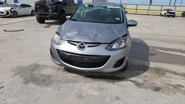 Mazda 2 2012
