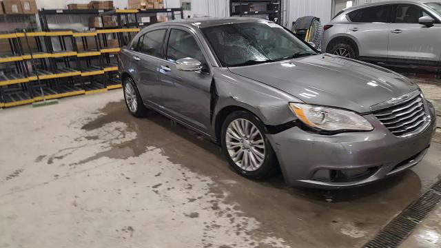 Chrysler 200 2013