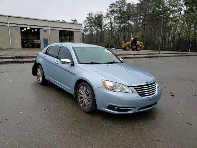 Chrysler 200 2012