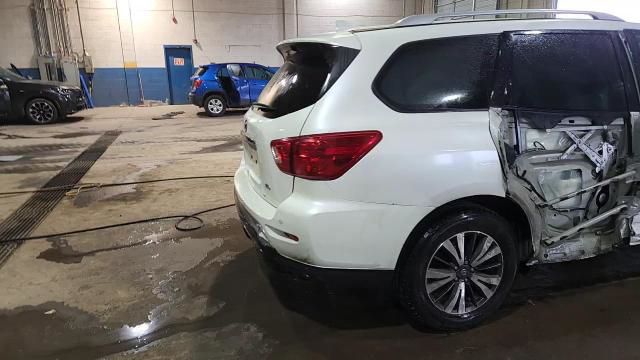 Nissan Pathfinder 2019