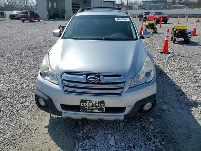 Subaru Outback 2014