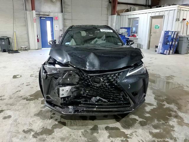 Lexus UX 2021