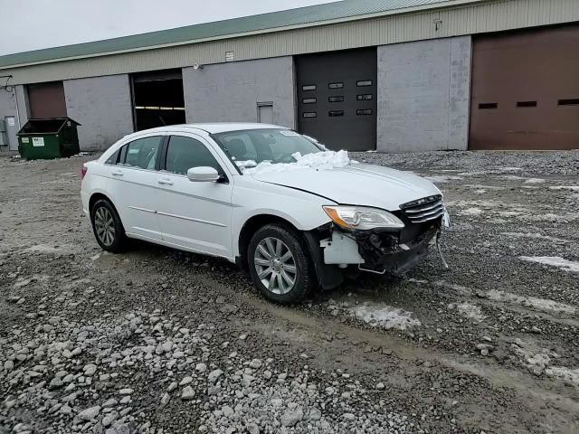 Chrysler 200 2013