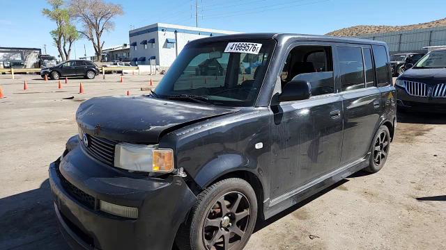 Scion xB 2005