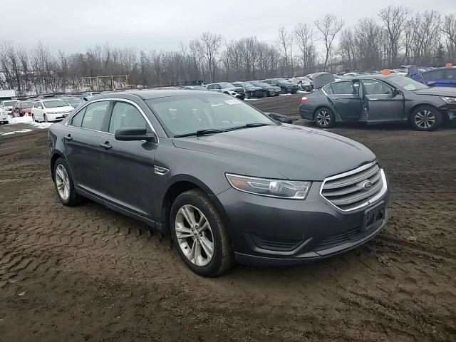 Ford Taurus 2015