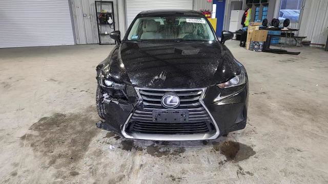 Lexus IS 2017