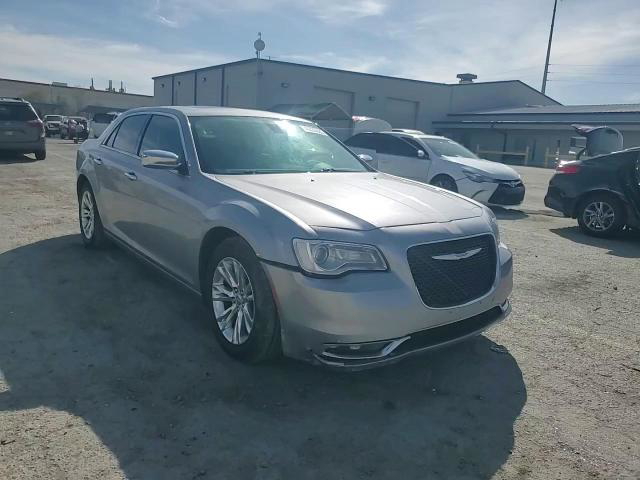Chrysler 300 2016