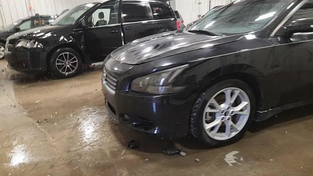 Nissan Maxima 2014