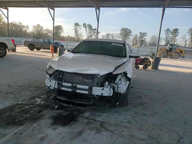 Ford Taurus 2016